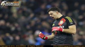 Manchester United Beneran Tertarik Angkut Emiliano Martinez?